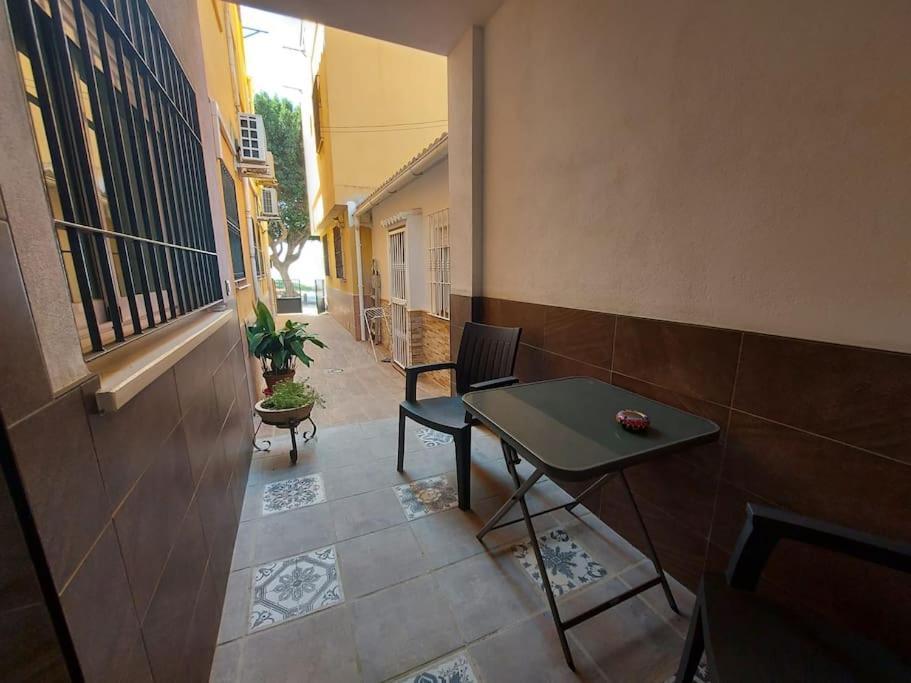 Casa De La Abuela Apartment Malaga Bagian luar foto