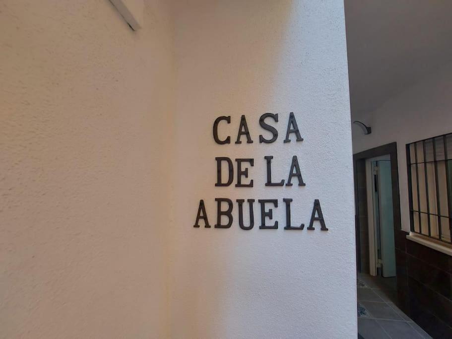 Casa De La Abuela Apartment Malaga Bagian luar foto