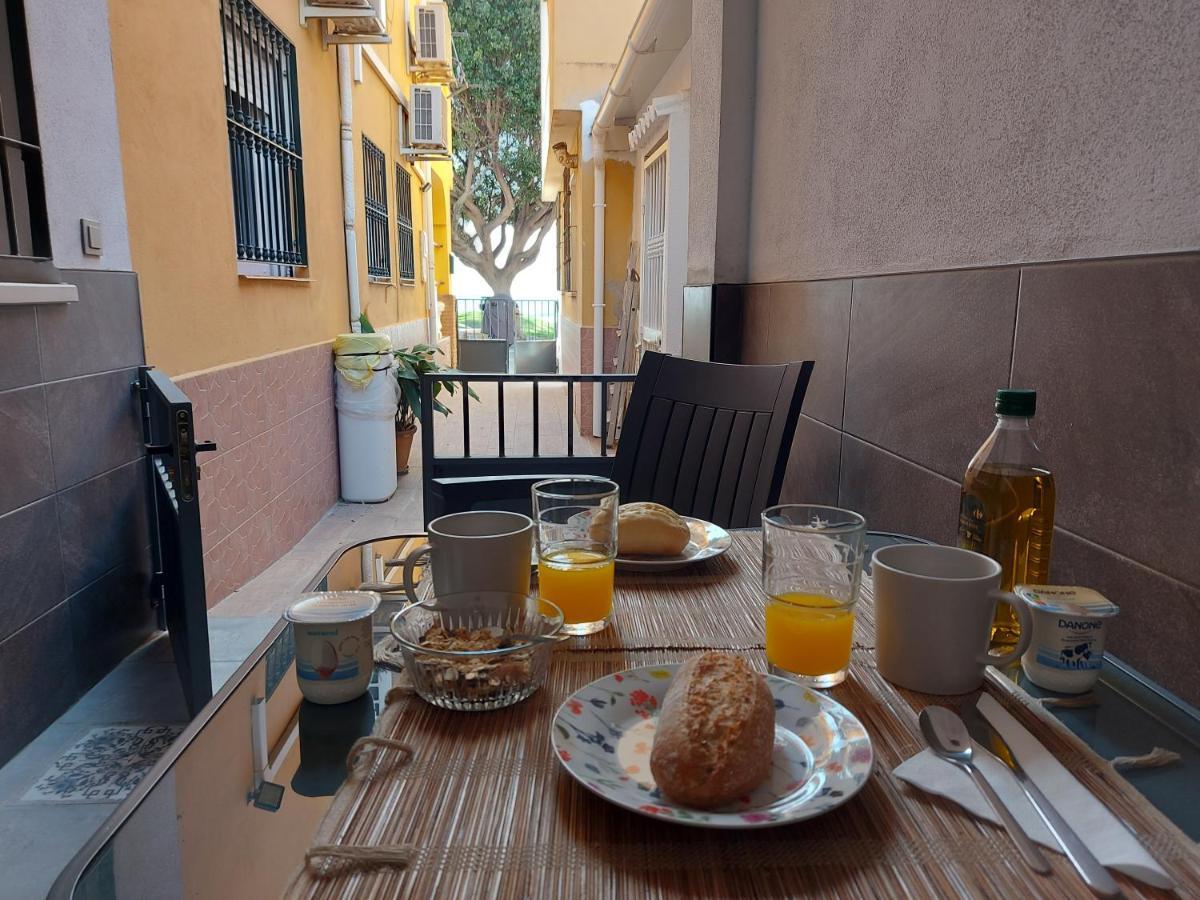 Casa De La Abuela Apartment Malaga Bagian luar foto